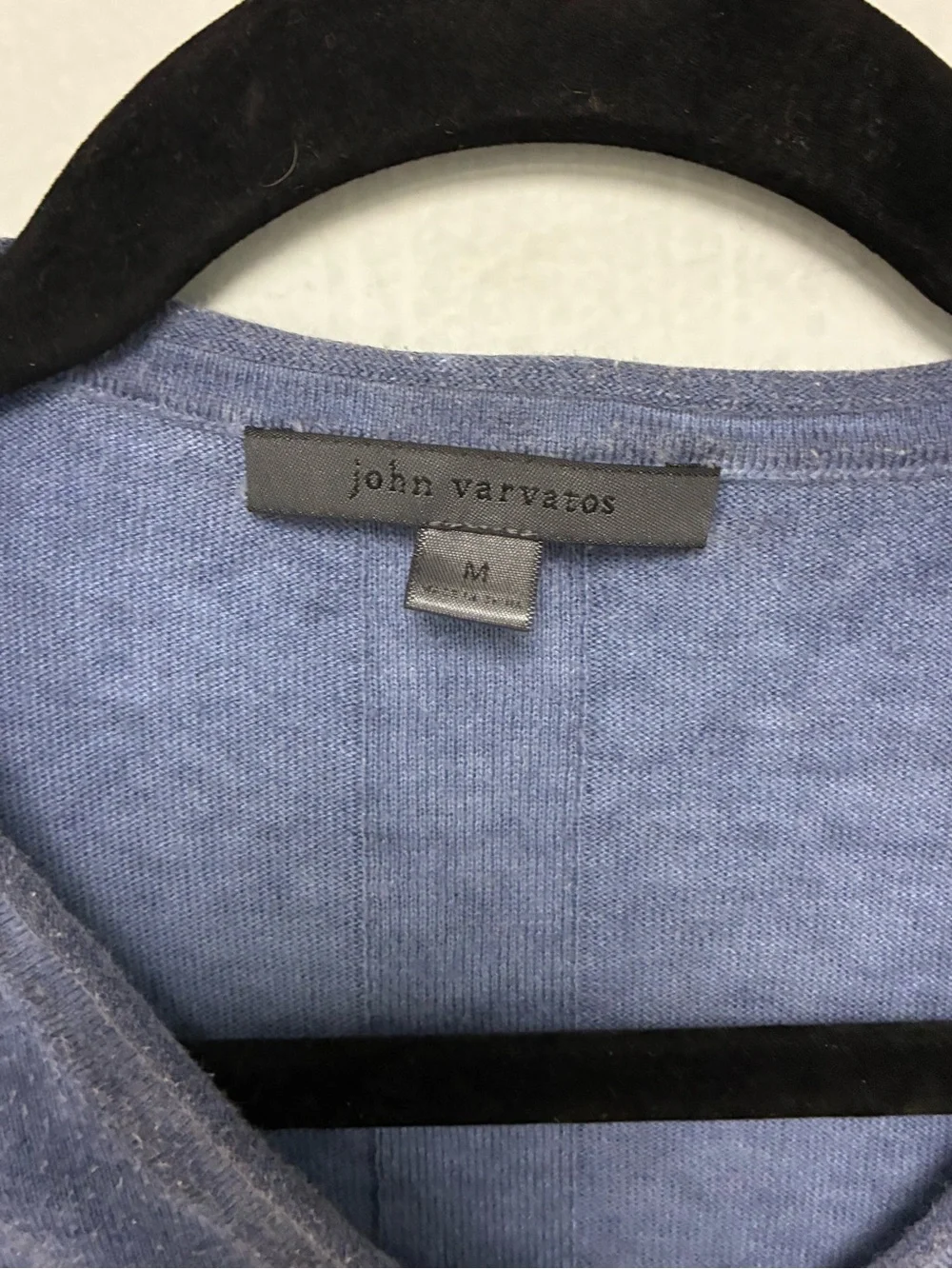 John Varvatos Knit Long Sleeve V-Neck Sweater Size medium.